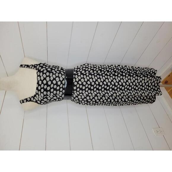 American Eagle Outfitters Dresses & Skirts - American Eagle Outfitters small black with white flowers sleeveless maxi dress